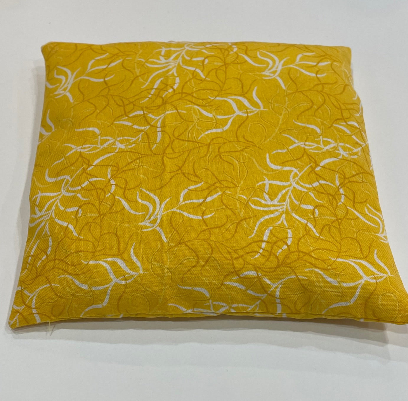 Yellow with a White and Dark Yellow Leaf Pattern Medium Square 7 x 7 Heating Pad