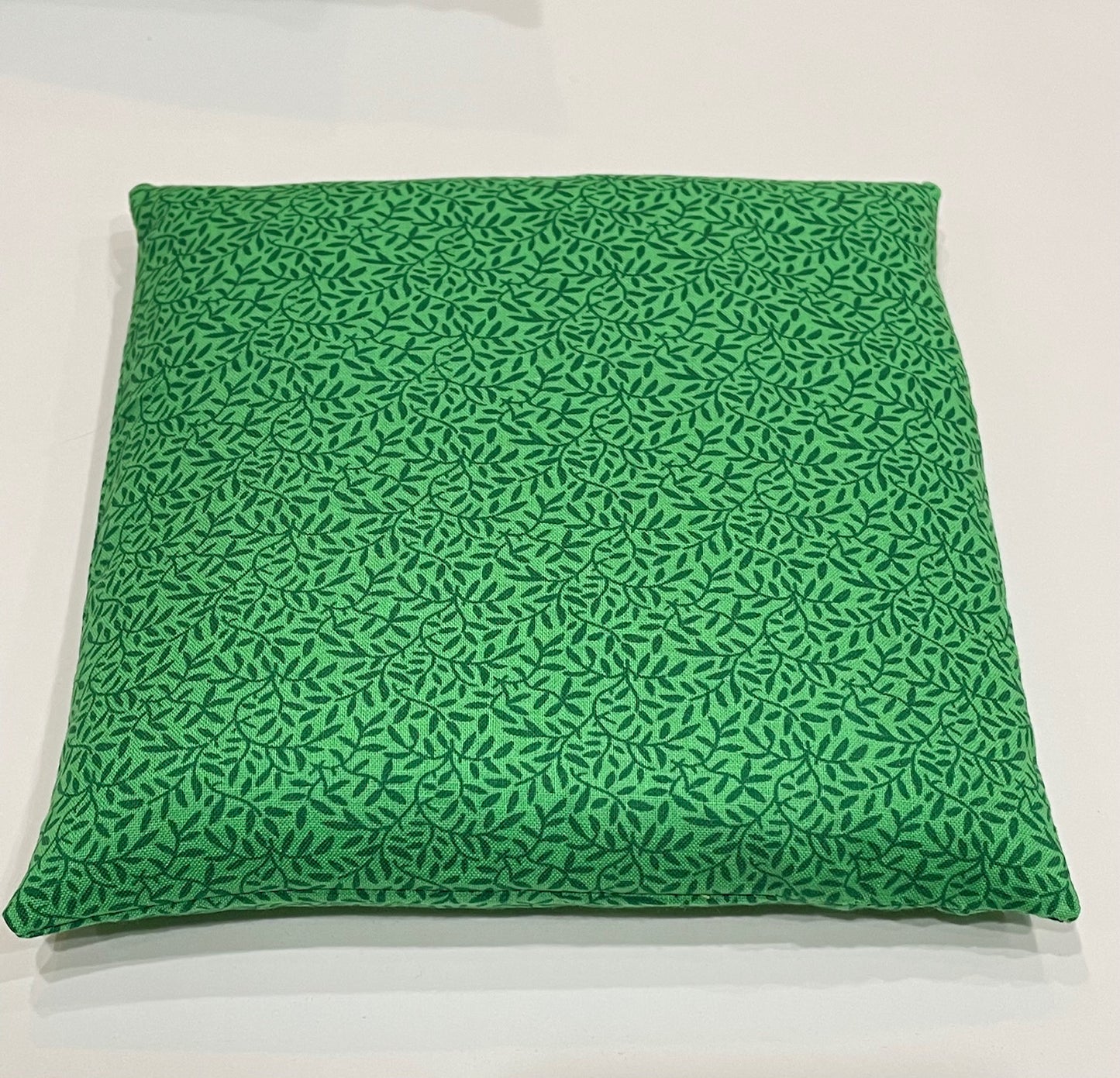 Green with a Dark Green Leaf and Vine Pattern Medium Square 7 x 7 Heating Pad