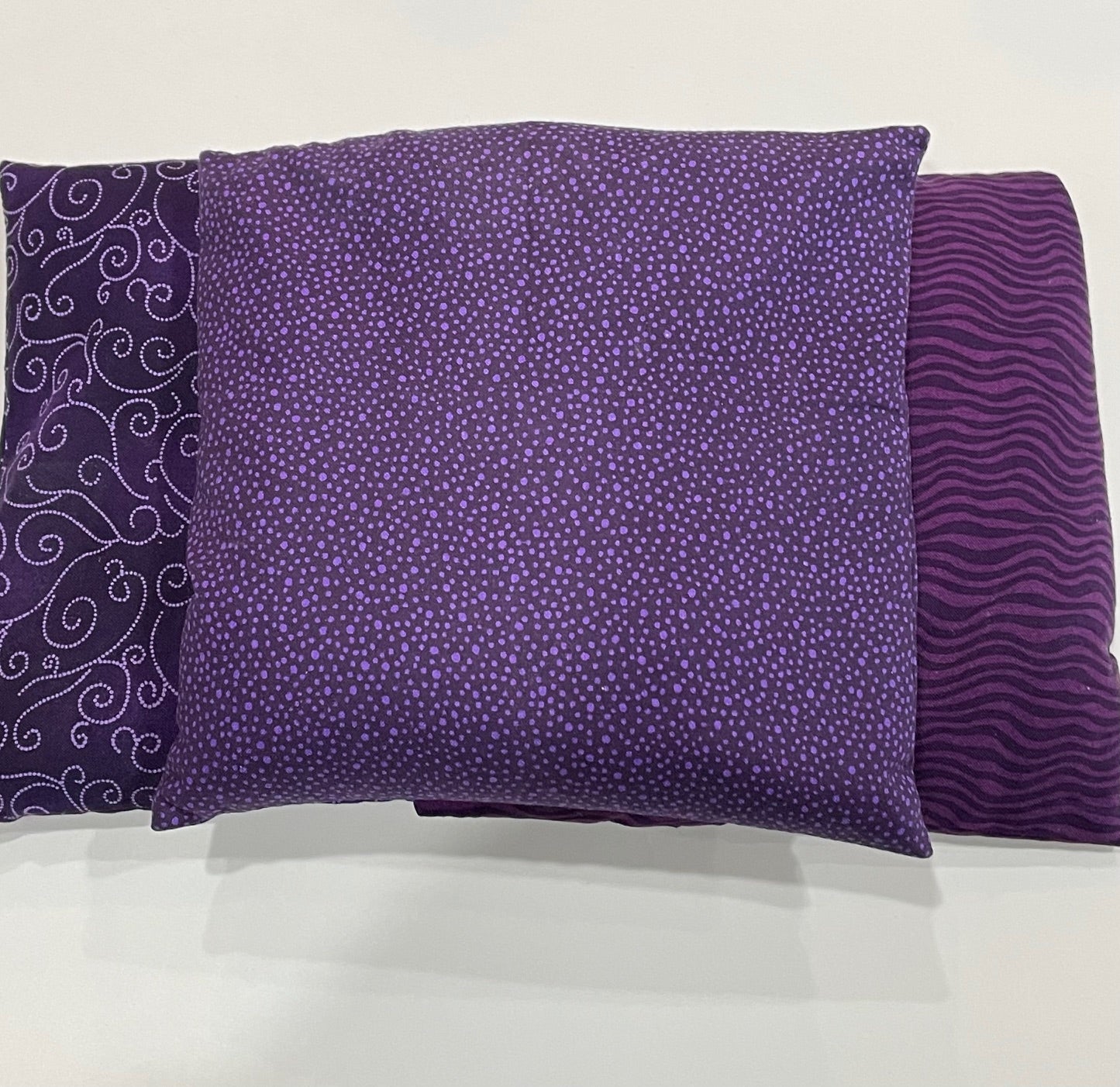 Purple Dot Medium Square 7 x 7 Heating Pad