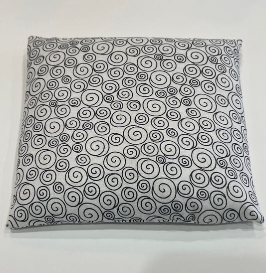 White with Black Swirls Pattern Medium Square 7 x 7 Heating Pad