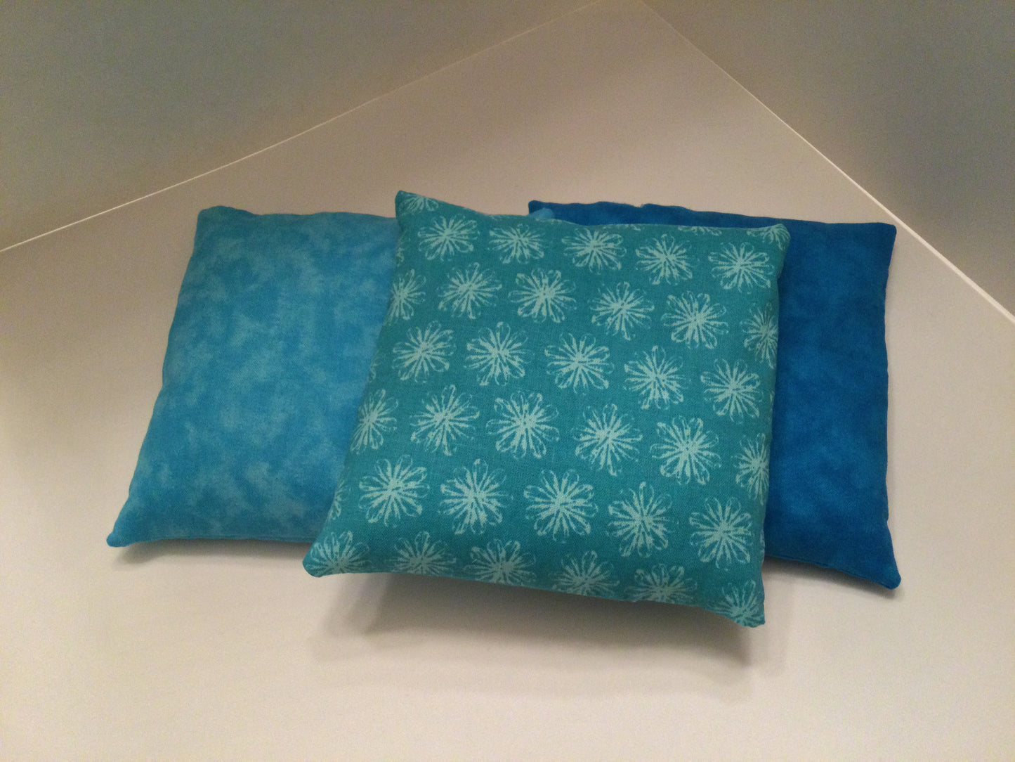 Turquoise Floral Small Square 5 x 5 Heating Pad