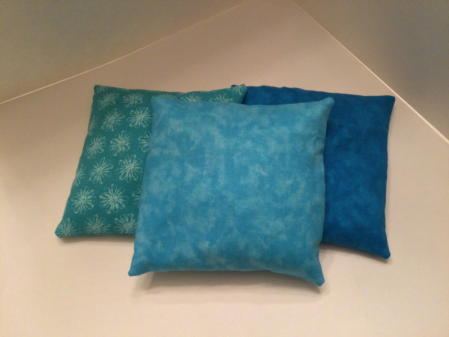 Turquoise Tie Dye Small Square 5 x 5 Heating Pad