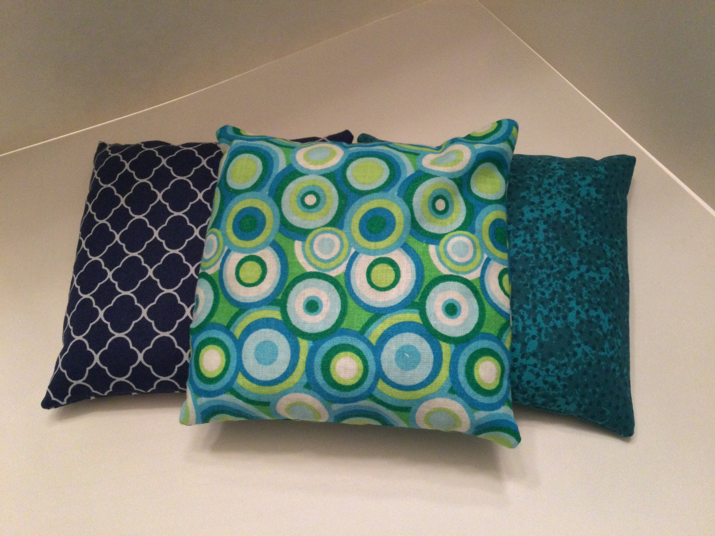 Blue Multi Circle Small Square 5 x 5 Heating Pad