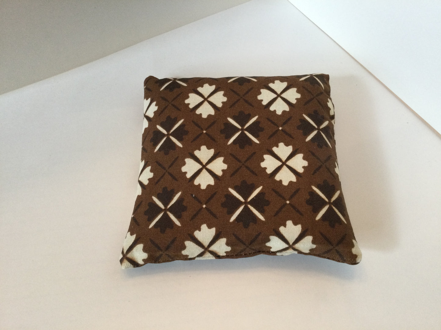 Brown Pattern Small Square 5 x 5 Heating Pad