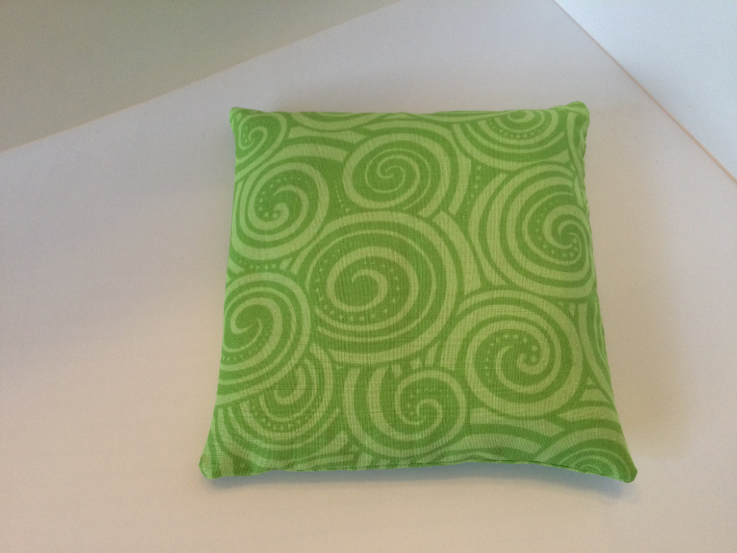 Green Swirl Small Square 5 x 5 Heating Pad