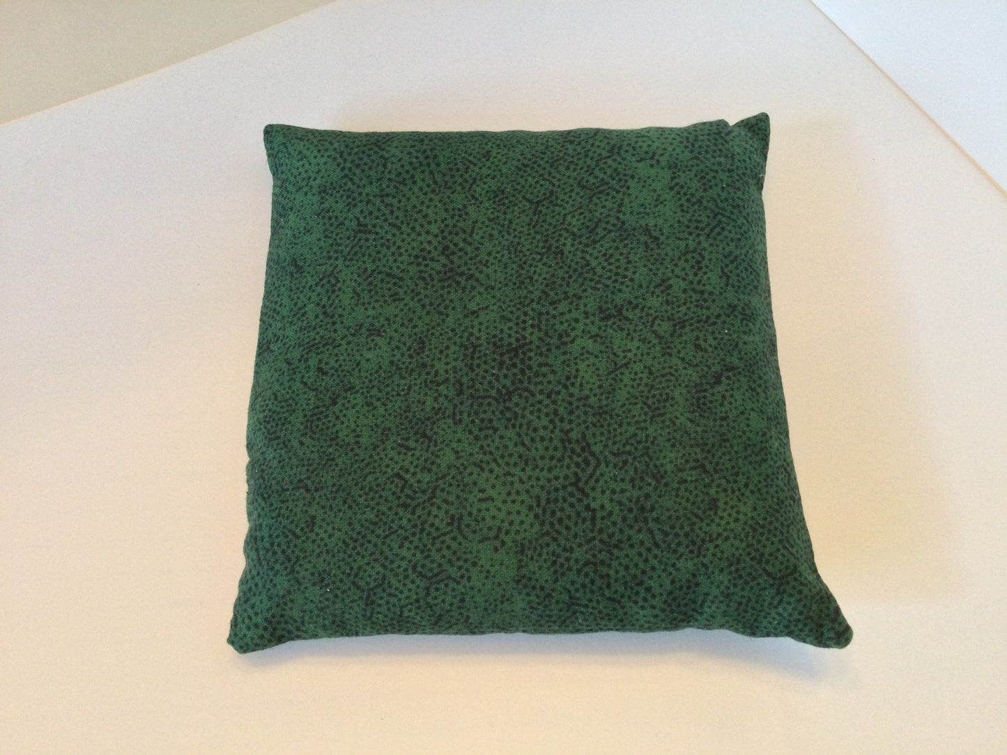 Green Dot Small Square 5 x 5 Heating Pad